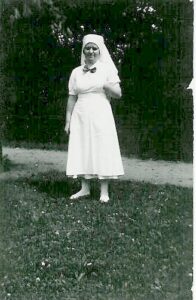 Helene som sygehjælper 1934