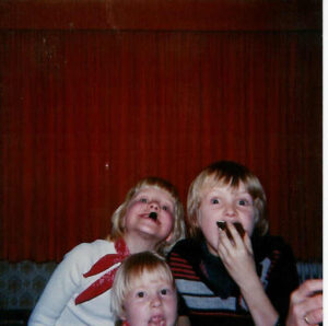 Tina, Kenneth og Marlene 1977