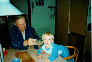 Niels Ormhøj med barnebarn 1990